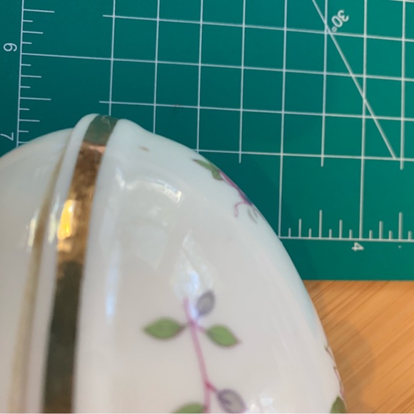 Porcelain Egg trinket box - Picture 9 of 10